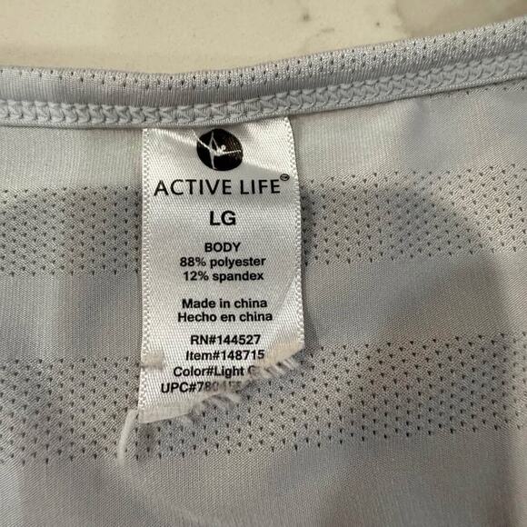 Active Life ScoopNeck ShortSleeve Performance Shirt Womens Large Gray Athleisure - Picture 3 of 5